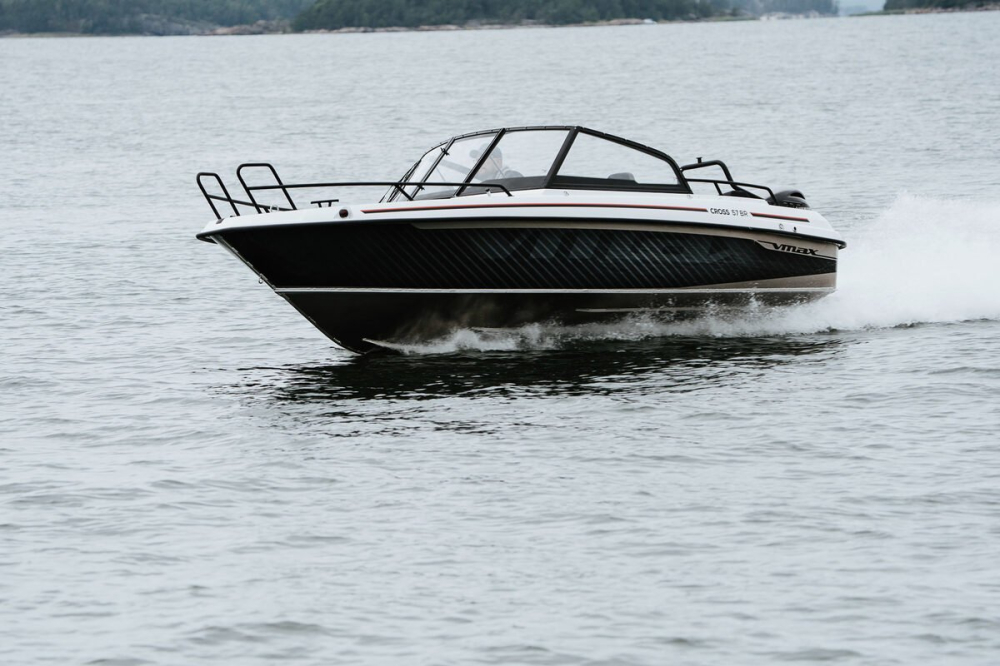 YAMARIN CROSS 57 BR VMAX 2024 motorový člun hliníkový