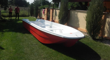 AQUA SYBB Rybářský člun TISZA TFB-06 s dvojitým dnem zo sklolaminátu- 550x160x58cm