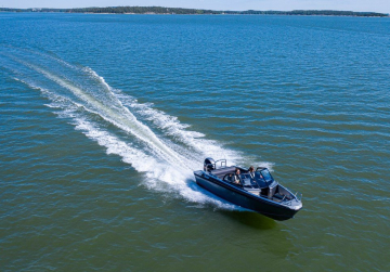 BUSTER XL VMAX 2024 motorový člun hliníkový 6,05 m + YAMAHA VF115 XA