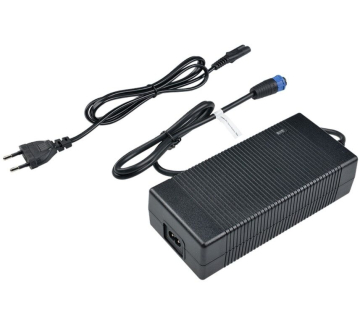 Nabíječka standardní pro SPIRIT 1.0 PLUS - 230 V / zásuvka