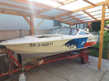 Motorový člun Texas Longhorn s motorem Chrysler 75
