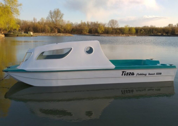AQUA SYBB Rybářský člun TISZA TFBF-06 ze sklolaminátu s dvojitým dnem, s kabinou - 550x160x58cm