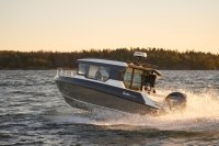 BUSTER MAGNUM CABIN 2024 motorový člun hliníkový 7,58 m + YAMAHA F225 XCB