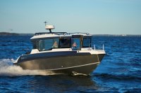 BUSTER MAGNUM CABIN 2024 motorový člun hliníkový 7,58 m + YAMAHA F225 XCB