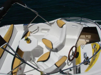 OLYMPIA YACHT 570 HOLIDAY motorový člun s nadstandardní výbavou