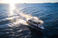 BUSTER MAGNUM CABIN 2024 motorový člun hliníkový 7,58 m + YAMAHA F225 XCB
