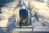 BUSTER MAGNUM CABIN 2024 motorový člun hliníkový 7,58 m + YAMAHA F225 XCB
