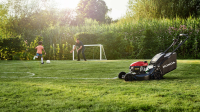 HONDA HRN 536 VK - benzinová sekačka 53cm, autosytič, variabilní rychlost pojezdu, Versamow mulčování
