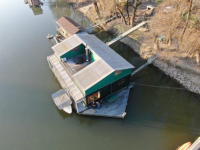 HOUSEBOAT NA PRODEJ – jedinečné bydlení přímo na vodě v Komárně