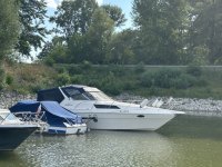 CRANCHI CRUISER 32 – pohodlný kajutový motorový člun ve výborném stavu