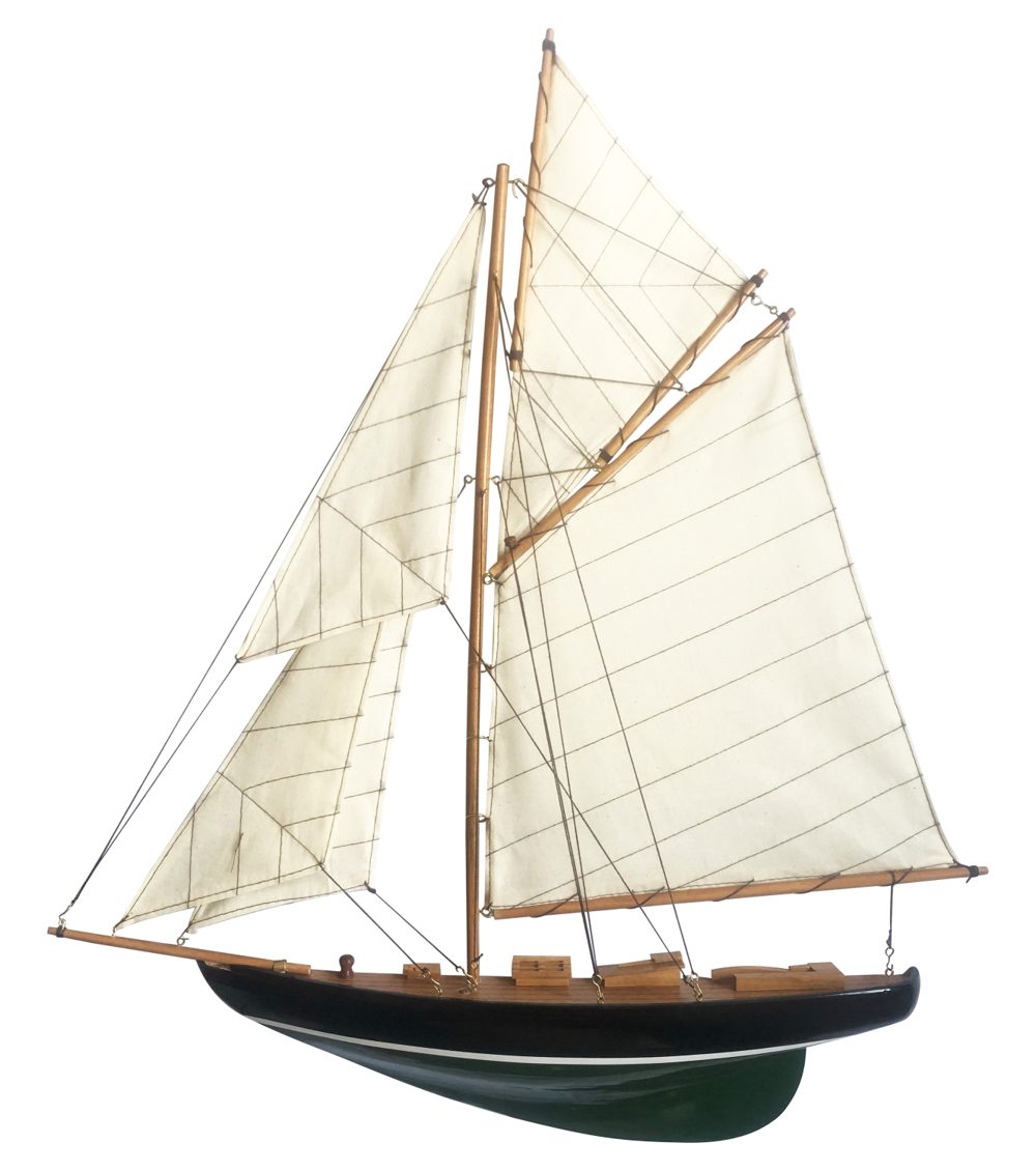 Poloviční model plachetnice ze dřeva, zelená/černá – délka 56 cm, výška 62,5 cm