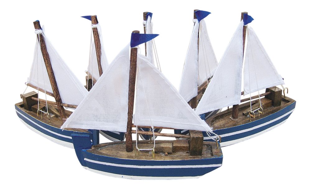 Modely plachetnic dřevěné s látkovými plachtami – délka 10 cm, sada 6 ks