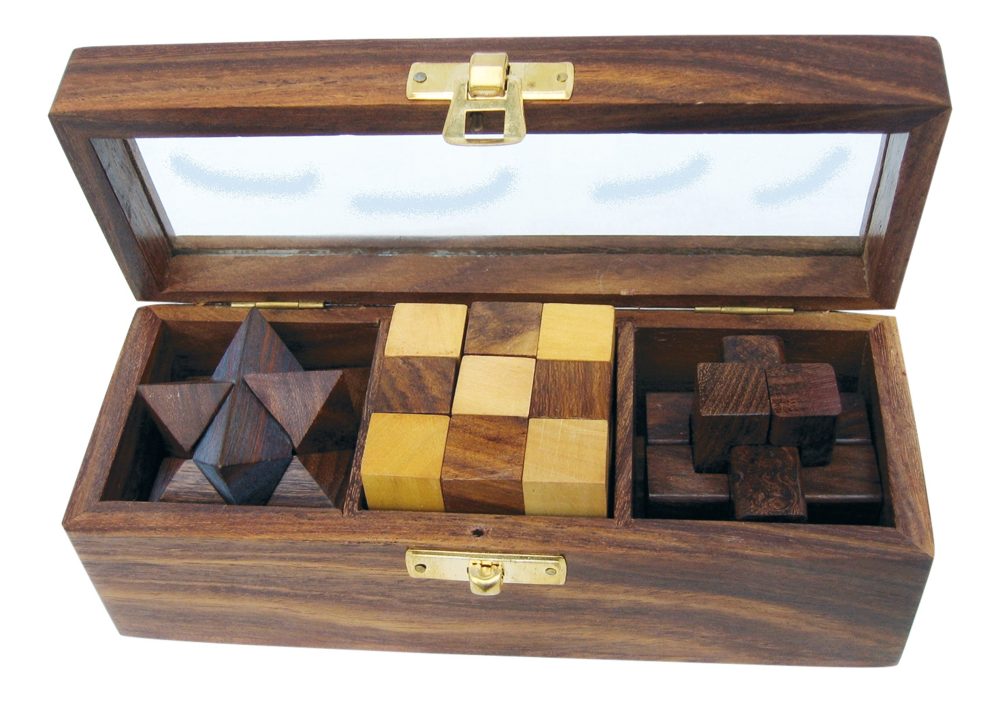 Dřevěné hlavolamy, 3 kusy v krabičce se skleněným víkem – 17,5 × 6,5 × 6 cm