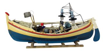 Model rybářské lodě dřevěný s detaily – délka 47 cm