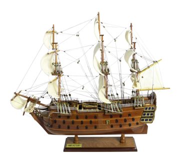 Model válečné lodi HMS Victory ze dřeva a kovu – 49 × 16,5 × 44 cm