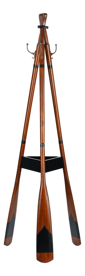 Věšák na oblečení z vesel, malované dřevo – výška 192 cm