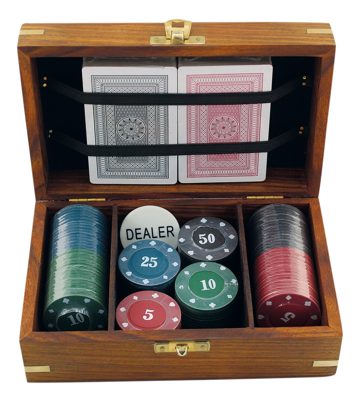 Pokerová sada v dřevěné krabici – 2 balíčky karet, 100 žetonů, 18,5 × 11,5 × 7 cm