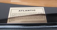Model plachetnice Atlantic s mosazným štítkem – délka 71 cm, výška 56 cm