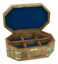 Box na drobnosti, mangové dřevo a mosaz – 22,5 × 14 × 8,5 cm