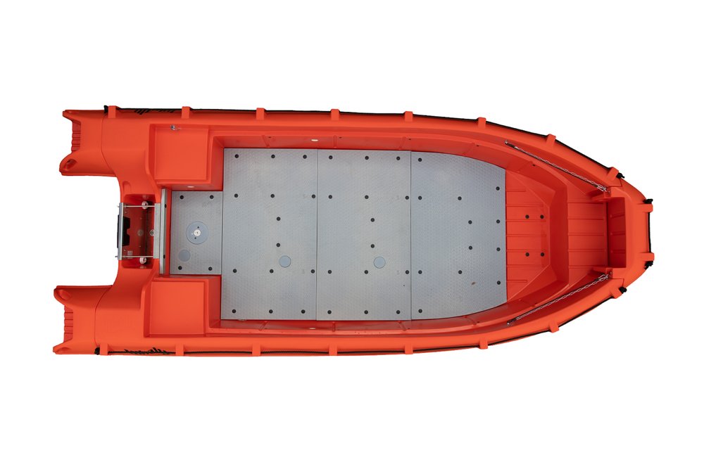 WHALY 500R80 plastový člun z polyethylenu - 4,99 m, 467 kg