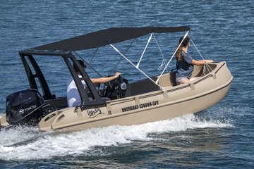 WHALY 435R plastový člun z polyethylenu - 4,35 m, 200 kg