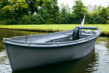 WHALY 450 CLASSIC plastový člun z polyethylenu - 4,37 m, 390 kg