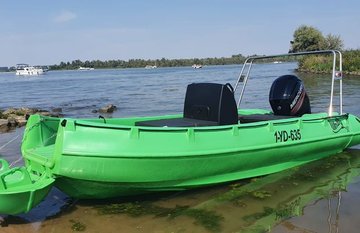 WHALY 500R80 plastový člun z polyethylenu - 4,99 m, 467 kg