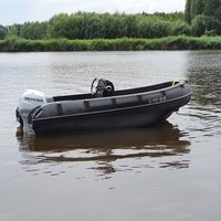 WHALY 400 plastový člun z polyethylenu - 3,95 m, 210 kg