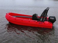 WHALY 435 plastový člun z polyethylenu - 4,35 m, 186 kg