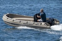 WHALY 435R plastový člun z polyethylenu - 4,35 m, 200 kg