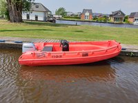 WHALY 455 plastový člun z polyethylenu - 4,50 m, 290 kg