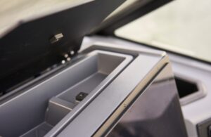 BUSTER MAGNUM 2024 motorový člun hliníkový 7,20 m + YAMAHA F225 XCB - Obrázek 12