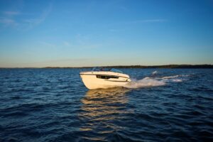 YAMARIN 67 DC 2023 motorový člun - Obrázek 15