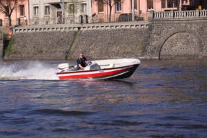 MARINE 500 F HD SC hliníkový člun - 5,0m, 295kg - Obrázek 13