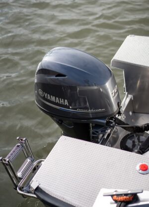 BUSTER X motorový člun se dvěma konzolami - 5,35 m - Obrázek 15