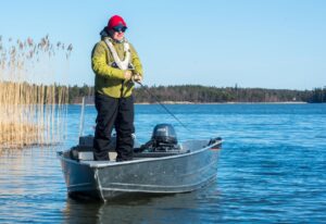 BUSTER XSr 2024 motorový člun s boční konzolou 4,18 m + YAMAHA F20 GEPL - Obrázek 15