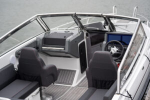 YAMARIN CROSS 75 BR 2024 motorový člun hliníkový + YAMAHA F300 XCB - Obrázek 15