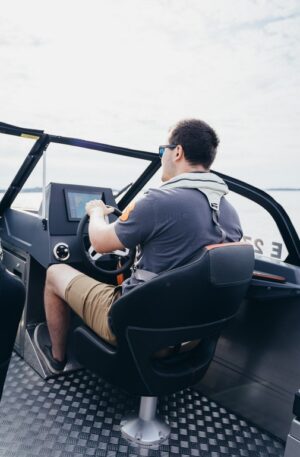 BUSTER XXL 2024 motorový člun hliníkový 6,25 m + YAMAHA F150 XC - Obrázek 17