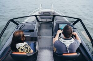 BUSTER XXL 2024 motorový člun hliníkový 6,25 m + YAMAHA F150 XC - Obrázek 19