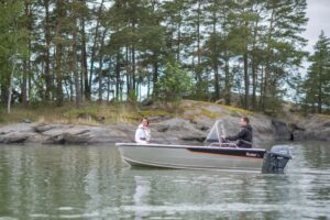 BUSTER S1 motorový člun s boční konzolou - 4,43m - Obrázek 3