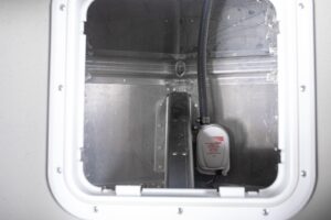 MARINE 530 FAMILY hliníkový člun - 5,30m, 357kg - Obrázek 25