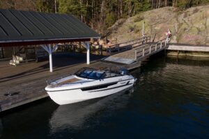 YAMARIN 60 DC 2024 + YAMAHA F115XB - Obrázek 4