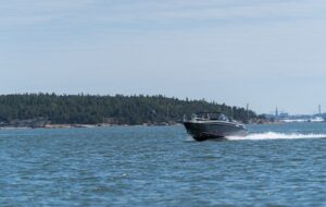 BUSTER XL VMAX 2024 motorový člun hliníkový 6,05 m + YAMAHA VF115 XA - Obrázek 4