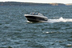 YAMARIN CROSS 62 BR VMAX 2024 motorový člun hliníkový - Obrázek 5