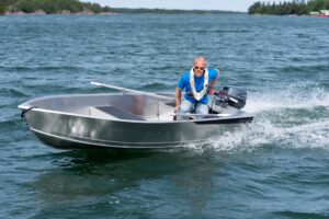 BUSTER MINI motorový člun - 3,88 m - Obrázek 4