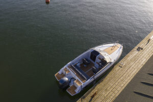 YAMARIN 60 DC 2024 + YAMAHA F115XB - Obrázek 5