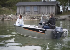 BUSTER S1 motorový člun s boční konzolou - 4,43m - Obrázek 4