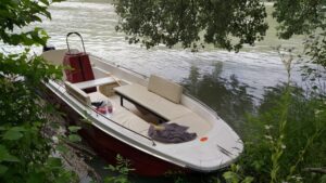 AQUA SYBB Rybářský člun TISZA TFB-06 s dvojitým dnem zo sklolaminátu- 550x160x58cm - Obrázek 9