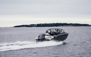 BUSTER XXL 2024 motorový člun hliníkový 6,25 m + YAMAHA F150 XC - Obrázek 6