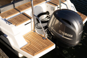 YAMARIN 60 DC 2024 + YAMAHA F115XB - Obrázek 7